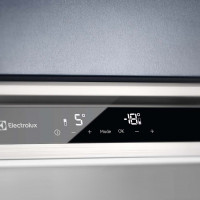 Встраиваемый холодильник комби Electrolux RNS9TE19S
